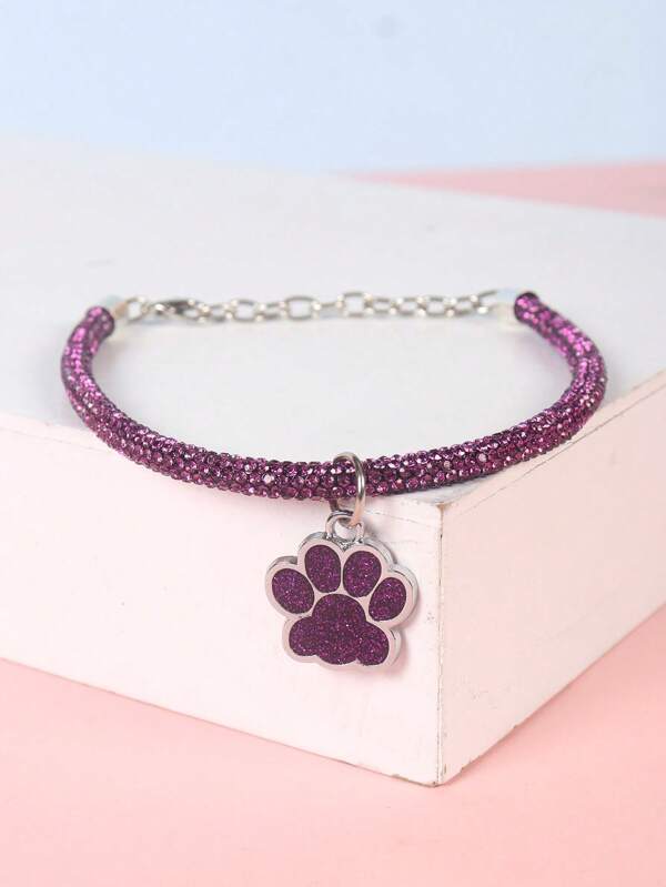 Elegant and fashionable rhinestone claw pendant necklace, suitable for cats and dogs, for wearing at home and outdoors.