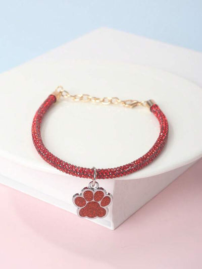 Elegant and fashionable rhinestone claw pendant necklace, suitable for cats and dogs, for wearing at home and outdoors.